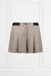 PLEATED PERFORMANCE SHORT