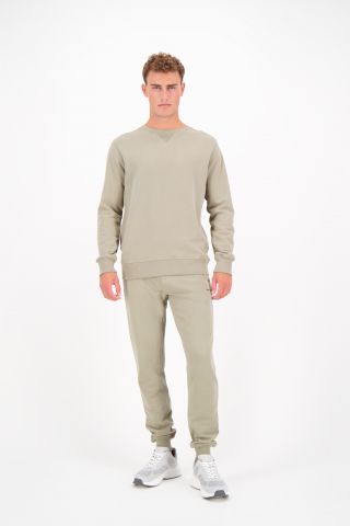 Long elegant top legs sweatpants