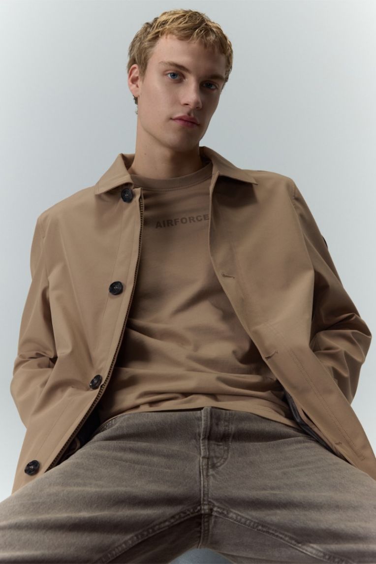 TRENCHCOAT