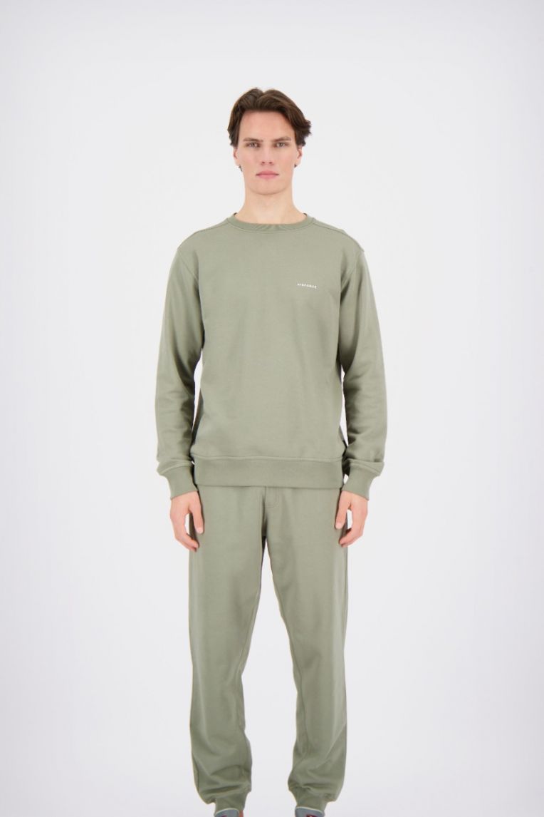 BASIC SWEATER